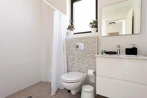 SeaPark Luxury Apartments