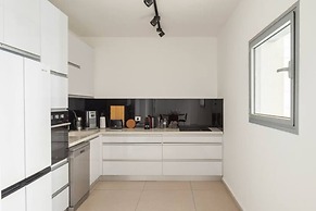 SeaPark Luxury Apartments