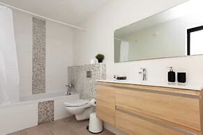 SeaPark Luxury Apartments