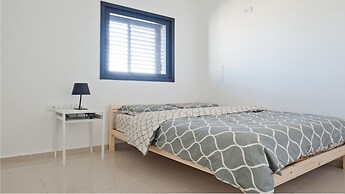 SeaPark Luxury Apartments