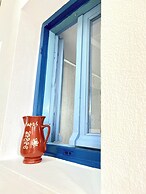 Gorgeous White Marsis Apartment in Paros