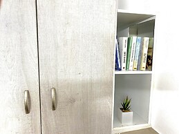 Gorgeous White Marsis Apartment in Paros