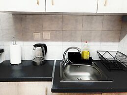 Gorgeous White Marsis Apartment in Paros