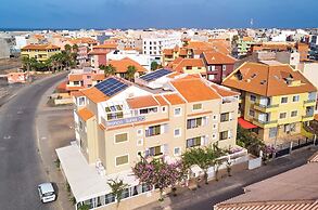 Branco Suites