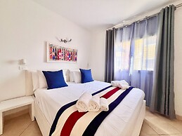Branco Suites