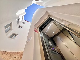 Branco Suites