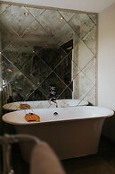 Newton Hall Courtyard Rooms