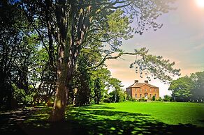 Newton Hall Courtyard Rooms