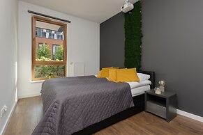 Modern Zoliborz Apartment by Renters