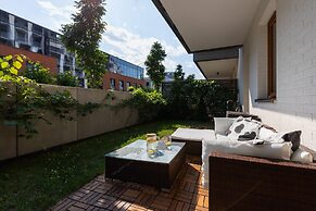 Modern Zoliborz Apartment by Renters