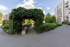 Modern Zoliborz Apartment by Renters