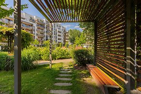 Modern Zoliborz Apartment by Renters