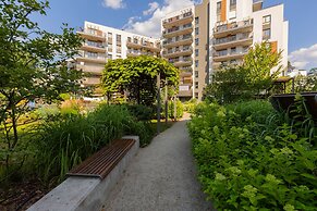 Modern Zoliborz Apartment by Renters