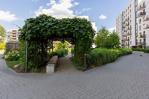 Modern Zoliborz Apartment by Renters