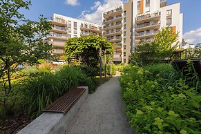 Modern Zoliborz Apartment by Renters