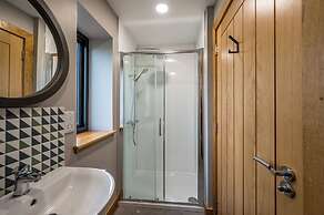 Auchlishie Apartment