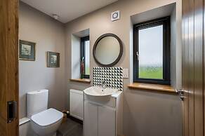 Auchlishie Apartment