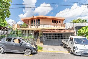 Volcano Hostal y Restaurante
