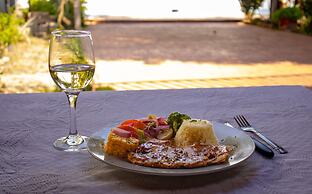 Volcano Hostal y Restaurante