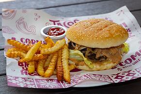 Volcano Hostal y Restaurante