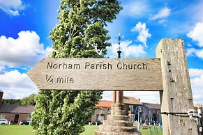 Sleeps 8 - Norham Berwick - Dog Friendly - Quiet