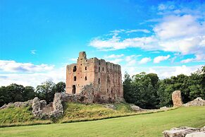 Sleeps 8 - Norham Berwick - Dog Friendly - Quiet