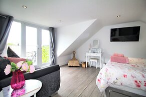 Sleeps 8 - Norham Berwick - Dog Friendly - Quiet