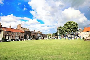 Sleeps 8 - Norham Berwick - Dog Friendly - Quiet