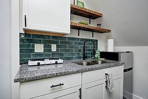 The Oasis Studio - Fountain Square