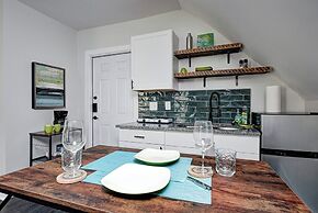 The Oasis Studio - Fountain Square