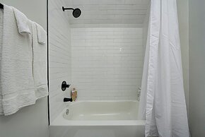 The Oasis Studio - Fountain Square