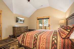 Longview Lodge by Taylor Made Deep Creek
