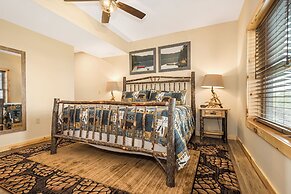 Longview Lodge by Taylor Made Deep Creek