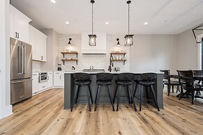 Timber Ridge Haus by Taylor Made Deep Creek