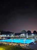 Welllife Hotels & Restaurant