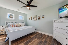 Ew429-chillin at the Beach