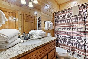 Mountain View Pool Lodge