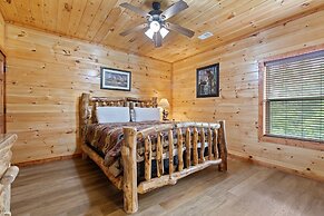 Mountain View Pool Lodge