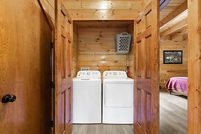 Mountain View Pool Lodge