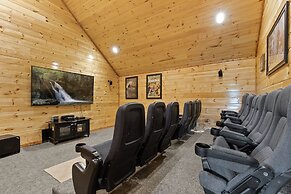 Mountain View Pool Lodge