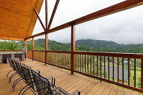 Mountain View Pool Lodge