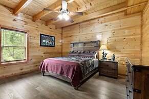 Mountain View Pool Lodge