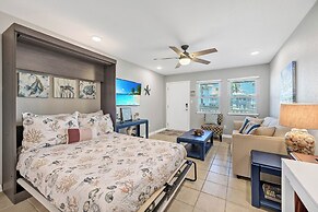 Bb892#104-cristy's Crab Shack