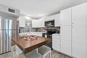 Bb892#104-cristy's Crab Shack