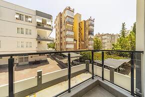 Modern Flat w Balcony 10 min to Beach in Antalya