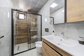 Modern Flat w Balcony 10 min to Beach in Antalya