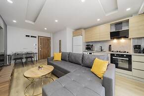 Modern Flat w Balcony 10 min to Beach in Antalya