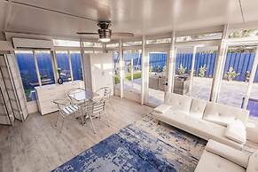 Modern Spacious Home With Pool Jacuzzi