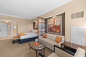 Lucky Gem Penthouse Suites at Signature