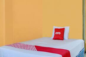 SPOT ON 91797 Mutiara Guest House